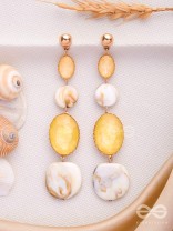 SUN-KISSED SHELL - CLASSIC DROP EARRINGS