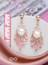 PRETTY PEARL POP  - CLASSIC DROP EARRINGS