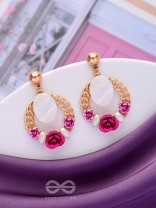THE BLUSHING BLOOMS - CUTE DROP EARRINGS
