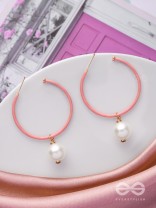 DAZZLING DEWDROP DREAM - CUTE PEARL EARRING