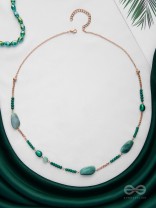 The Mossy Cascade - Bold Golden Neckpiece With Anti-Tarnish Coating 