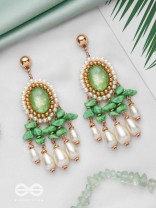 THE EVERLASTING ELEGANCE - GOLDEN EMBELLISHED EARRINGS