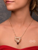 Golden Whispering Chain - Bold & Glamorous Neckpiece With Anti-Tarnish Coating 