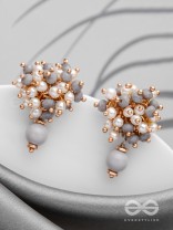 THE GRACEFUL BLOOMS - CASUAL PEAL EARRINGS