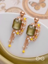 THE GLAMOROUS VINE - STATEMENT DROP EARRINGS
