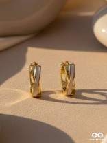 MINI ME - GOLDEN ENAMELLED EARRINGS (WHITE)