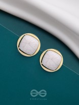 ICE TO SEE YOU - GOLDEN ENAMELLED STUDS (WHITE)