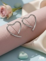 LOVE IN PROGRESS - CASUAL SILVER STUDS