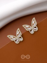 TWILIGHT FLUTTERBEAMS - GOLDEN SPARKLING STUDS