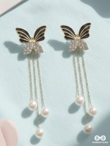 WINGED WONDERLAND - GOLDEN PEARL EAR JACKETS (BLACK)
