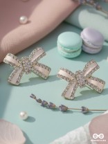 KNOTTY & NICE - GOLDEN ENAMELLED STUDS (WHITE)