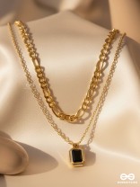 OUT OF THE DARK - BLACK MULTILAYERED NECKPIECE