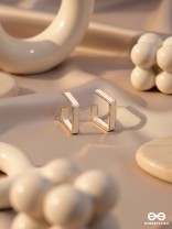 ONCE UPON A SQUARE - GOLDEN ENAMELLED EARRINGS (WHITE)