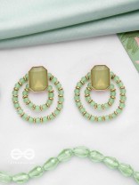 THE WHISPERS OF CRYSTAL - GOLDEN BEADED EARRINGS (GREEN)