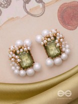 Varkshya - The Shining Forest - Green Pearl Stud Earrings