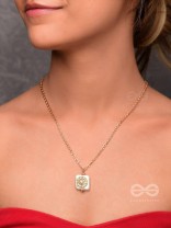 Vanilla Ice Dream - Casual White Neckpiece With Anti-Tarnish Coating 