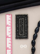 KSHAPA - NIGHT OF POETS - BEADS EMBROIDERED EARRINGS