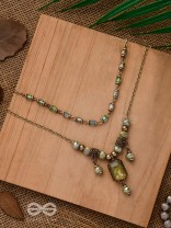 THE SMOKEY FOREST - STATEMENT MULTILAYERED NECKPIECE