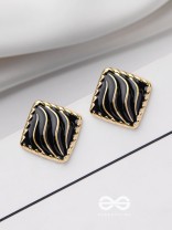 MODERN DELIGHTS - GOLDEN EMBELLISHED STUD EARRINGS (BLACK)