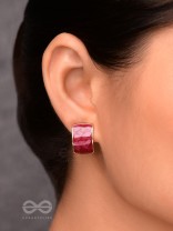 THE CLASSIC RADIANCE  - GOLDEN ENAMELLED STUD EARRINGS (RED)