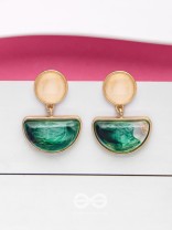 EMERALD SHADOWS - GOLDEN EMBELLISHED EARRINGS