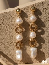 CHAMPAGNE WHISPERS - GOLDEN EMBELLISHED EARRINGS