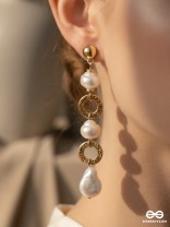 CHAMPAGNE WHISPERS - GOLDEN EMBELLISHED EARRINGS