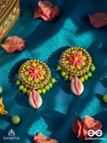VAARIJA - THE  SEASHELL GALA - SHELL AND BEADS EMBROIDERED EARRINGS