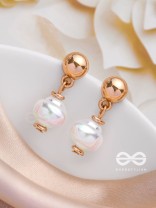 THE MOONBEAM PEARLS - GOLDEN EMBELLISHED EARRINGS