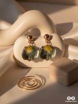 SMOKEY ELEGANCE - GOLDEN EMBELLISHED EARRINGS