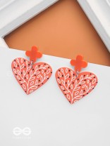 THE LUCKY LOVE - ORANGE ACRYLIC EARRINGS