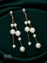 DREAMY DRIZZLING PEARLS - GOLDEN EMBELLISHED EARRINGS 