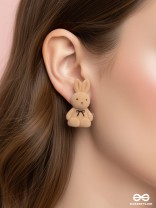 MY FLUFFY BUNNY - VELVET STUD EARRINGS