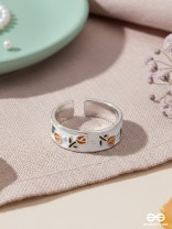 TULIP TIMES - SILVER RING (ADJUSTABLE)