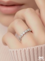 DAISY DREAMS - SILVER RING (ADJUSTABLE)