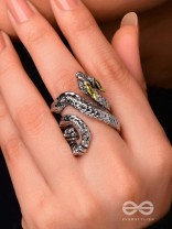 SPEAK'N PARSEL - STATEMENT SILVER RING