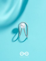 A PEARL PLEASE - SILVER EMBELLISHED EARCUFF