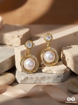 THE MERMAID'S PEARL - GOLDEN EMBELLISHED EARRINGS