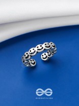 SINISTER SMILES - SILVER ADJUSTABLE RING