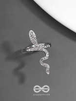 STUDDED SLYTHERIN - STATEMENT SILVER RING (ADJUSTABLE)