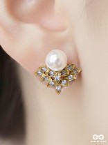 PEARLS IN PARADISE - GOLDEN EMBELLISHED EARRINGS