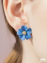 THE BLOSSOM BALLAD - GOLDEN AND BLUE ACRYLIC STUD EARRINGS