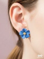 THE BLOSSOM BALLAD - GOLDEN AND BLUE ACRYLIC STUD EARRINGS