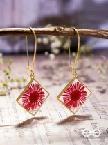 Scarlet's Garden - Pressed Flower Resin Earrings
