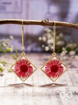 Scarlet's Garden - Pressed Flower Resin Earrings