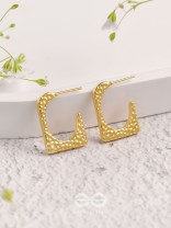 A Pixel Play - Golden Stainless Steel Earrings With Anti-Tarnish Coating