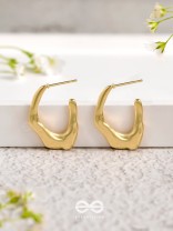 Mirage Embrace - Golden Stainless Steel Earrings With Anti-Tarnish Coating