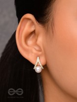 Glimmering Pearls - Golden Embellished Earrings