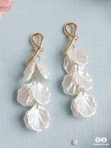 The Seashell Charms- Golden Shell Earrings 