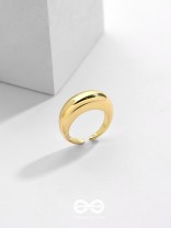 The Golden Grace - Golden Statement Ring 